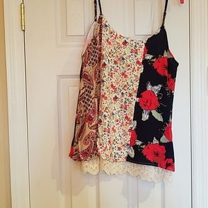 Umgee nwt beautiful tank blouse m